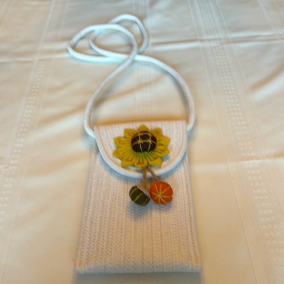 Crossbody Cell Phone purse for fall NWOT - Picture 1 of 4